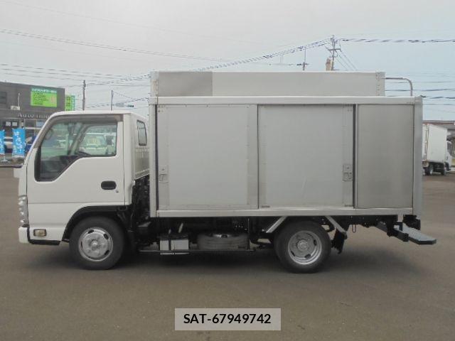Isuzu ELF TRUCK 2015-04 7217967-3