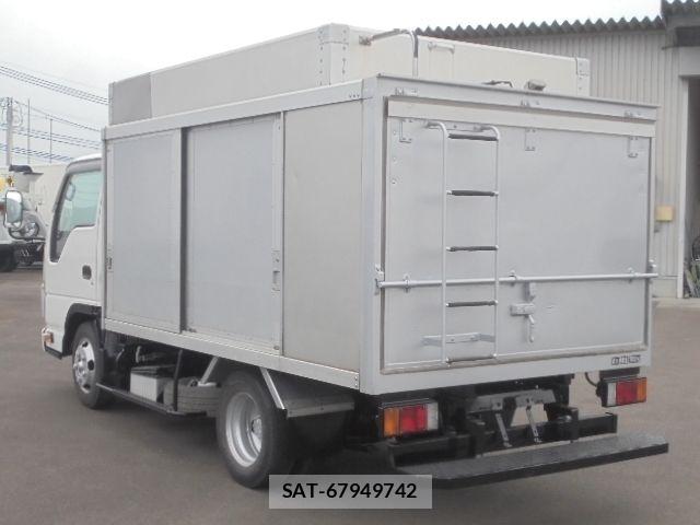 Isuzu ELF TRUCK 2015-04 7217967-4