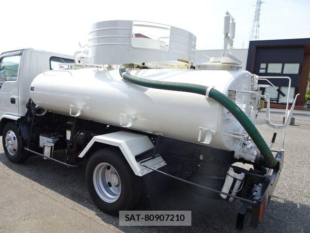Isuzu ELF TRUCK 2012-07 7217956-11