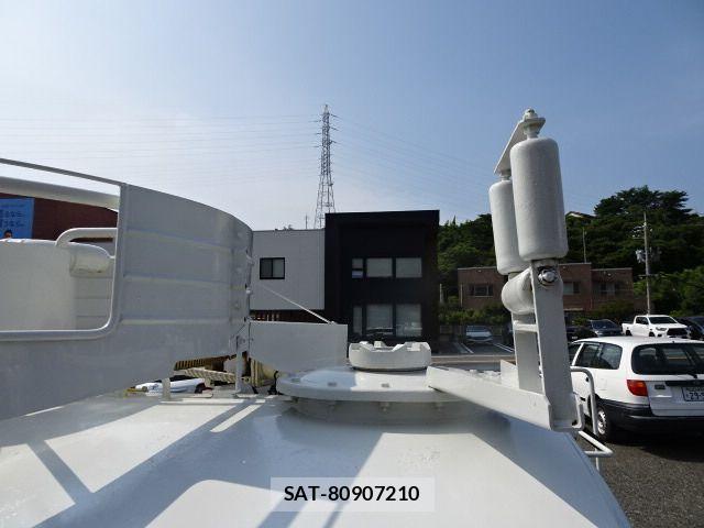 Isuzu ELF TRUCK 2012-07 7217956-15