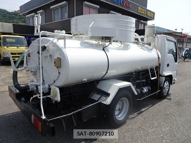 Isuzu ELF TRUCK 2012-07 7217956-1