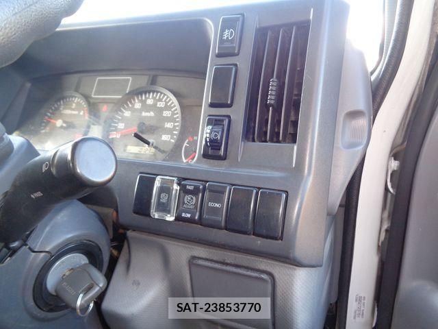 Isuzu ELF TRUCK 2018-02 7217986-11