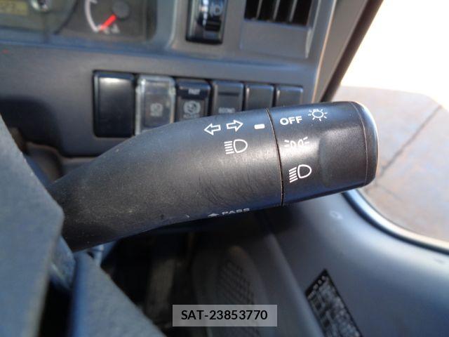 Isuzu ELF TRUCK 2018-02 7217986-17