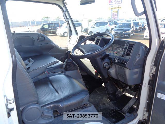 Isuzu ELF TRUCK 2018-02 7217986-1
