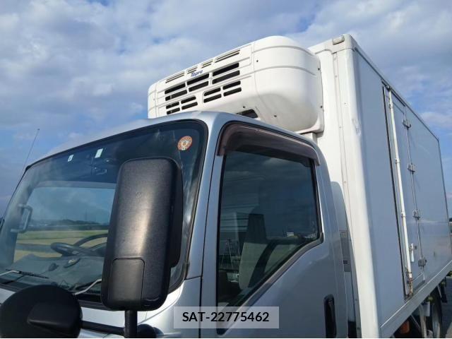 Isuzu ELF TRUCK 2016-06 7217973-13