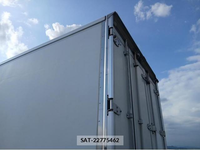 Isuzu ELF TRUCK 2016-06 7217973-17