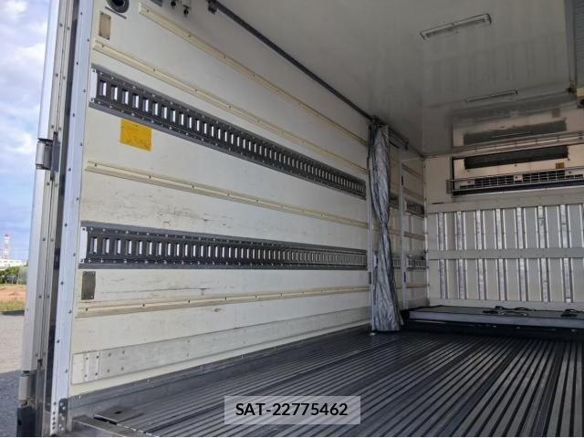 Isuzu ELF TRUCK 2016-06 7217973-25