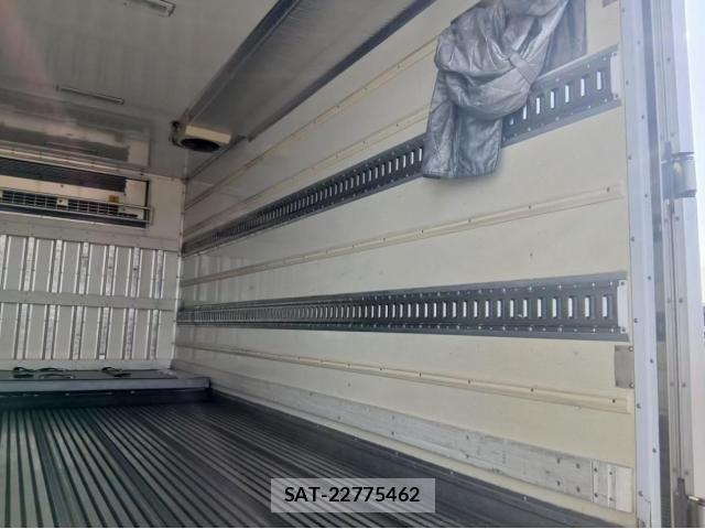 Isuzu ELF TRUCK 2016-06 7217973-26