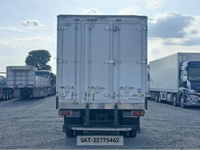 Isuzu ELF TRUCK 2016-06 7217973-3