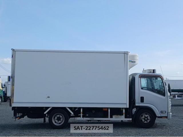 Isuzu ELF TRUCK 2016-06 7217973-5
