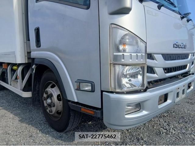 Isuzu ELF TRUCK 2016-06 7217973-6