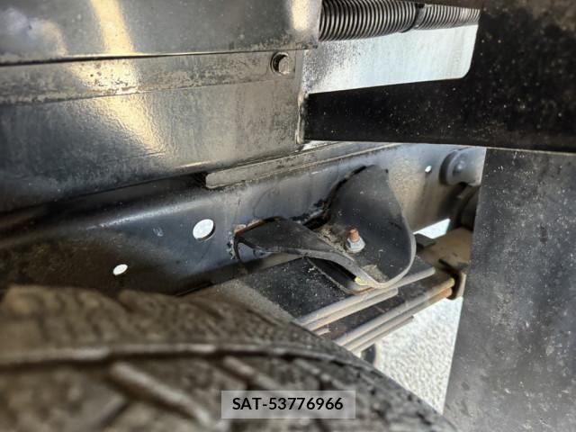 Isuzu ELF TRUCK 2012-10 7217955-22