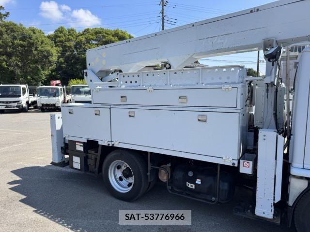 Isuzu ELF TRUCK 2012-10 7217955-6