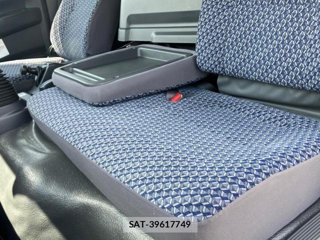 Isuzu ELF TRUCK 2021-08 7218046-14