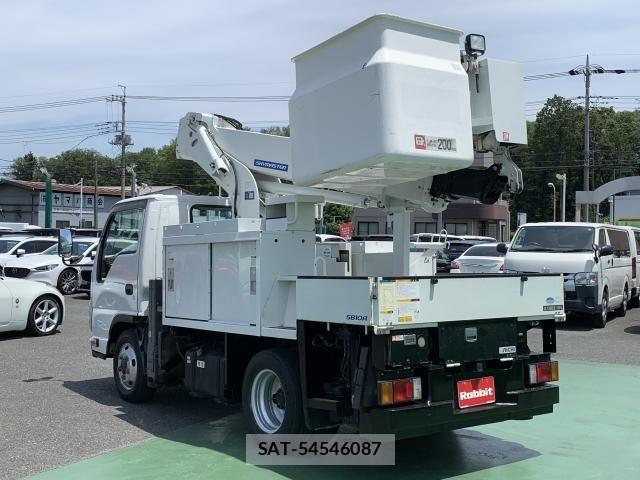 Isuzu ELF TRUCK 2017-11 7217975-2