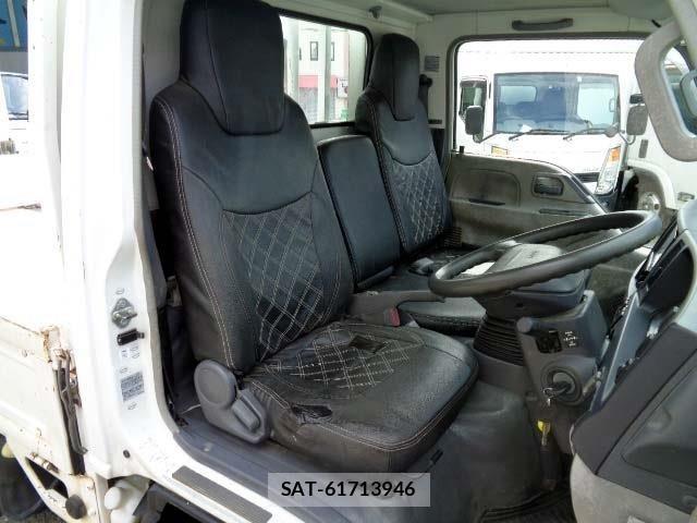 Isuzu ELF TRUCK 2008-03 7217952-4