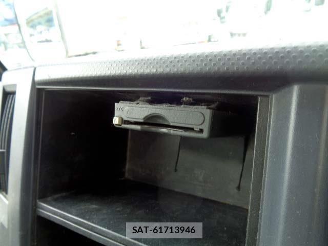 Isuzu ELF TRUCK 2008-03 7217952-7