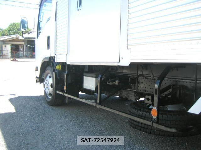 Isuzu ELF TRUCK 2013-09 7250678-13