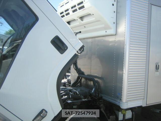 Isuzu ELF TRUCK 2013-09 7250678-21