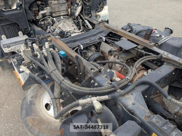 Isuzu ELF TRUCK 2017-02 7250657-20