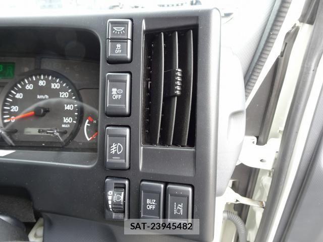 Isuzu ELF TRUCK 2022-07 7250636-21