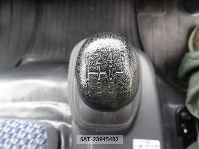 Isuzu ELF TRUCK 2022-07 7250636-22