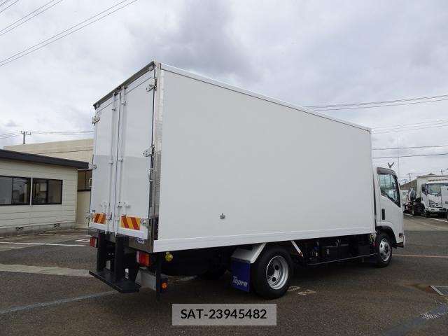 Isuzu ELF TRUCK 2022-07 7250636-2