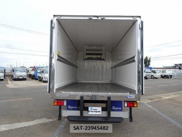 Isuzu ELF TRUCK 2022-07 7250636-5