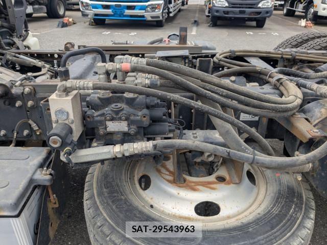 Isuzu ELF TRUCK 2017-02 7250654-16