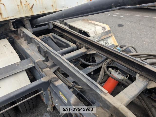 Isuzu ELF TRUCK 2017-02 7250654-21