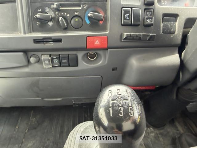Isuzu ELF TRUCK 2017-08 7250672-13