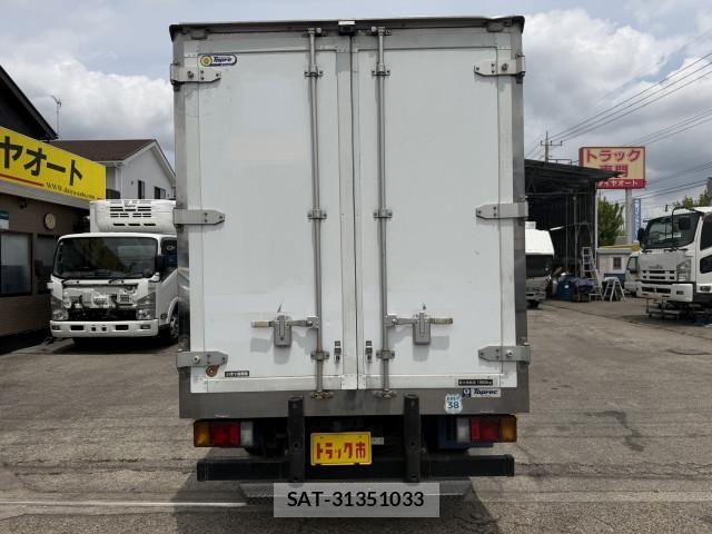 Isuzu ELF TRUCK 2017-08 7250672-3