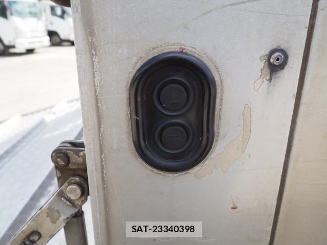 Isuzu ELF TRUCK 2004-04 7250667-19