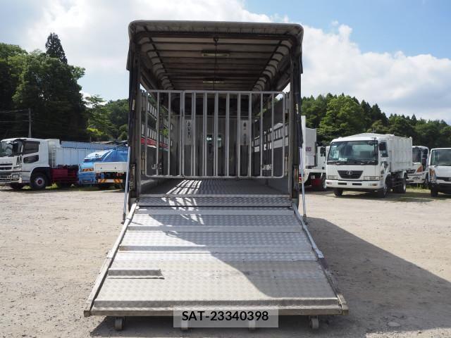 Isuzu ELF TRUCK 2004-04 7250667-3