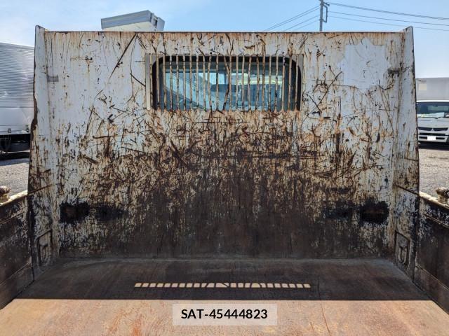 Isuzu ELF TRUCK 2017-03 7250651-12