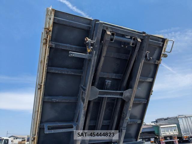 Isuzu ELF TRUCK 2017-03 7250651-23