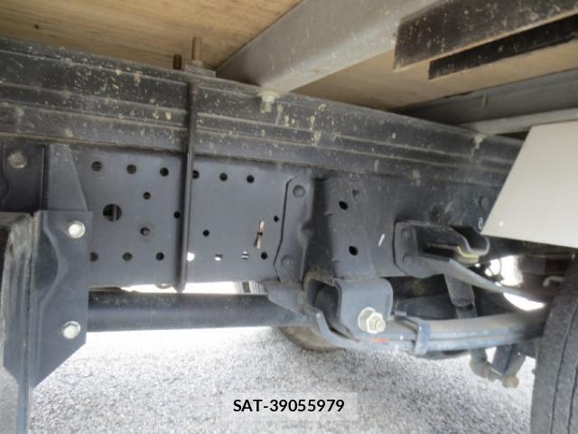 Isuzu ELF TRUCK 2023-04 7250646-13