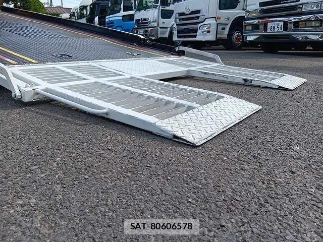 Isuzu ELF TRUCK 2006-04 7250641-13
