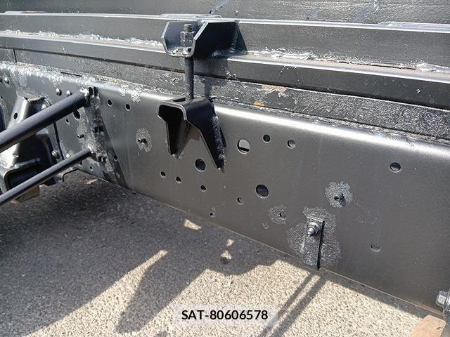 Isuzu ELF TRUCK 2006-04 7250641-20