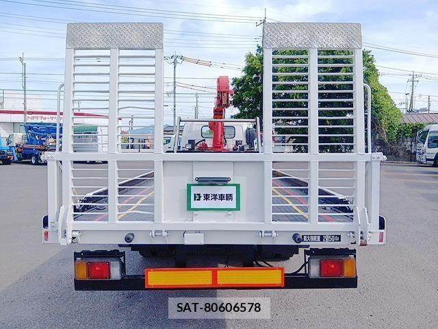 Isuzu ELF TRUCK 2006-04 7250641-4