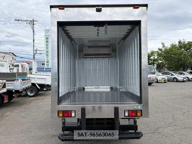 Isuzu ELF TRUCK 2019-10 7250673-9