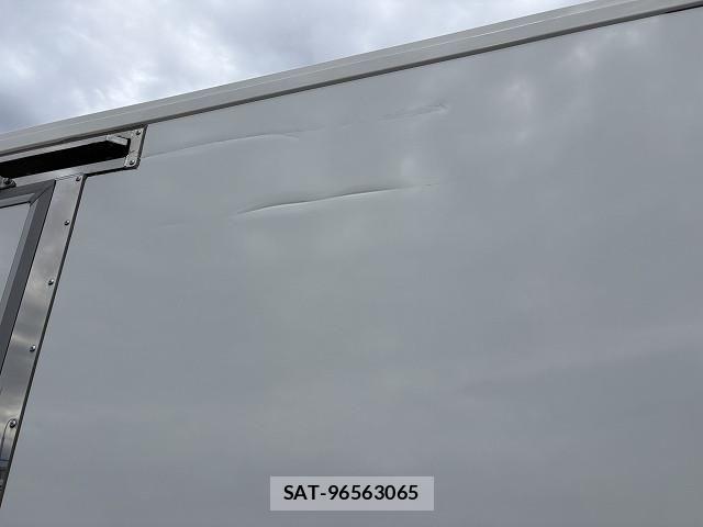 Isuzu ELF TRUCK 2019-10 7250673-12