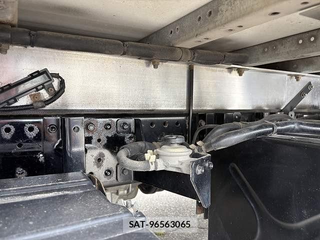 Isuzu ELF TRUCK 2019-10 7250673-24