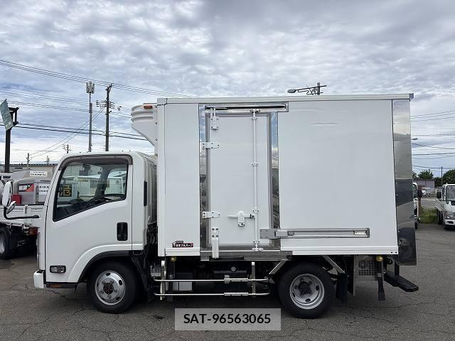 Isuzu ELF TRUCK 2019-10 7250673-4