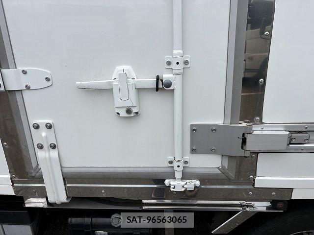 Isuzu ELF TRUCK 2019-10 7250673-5