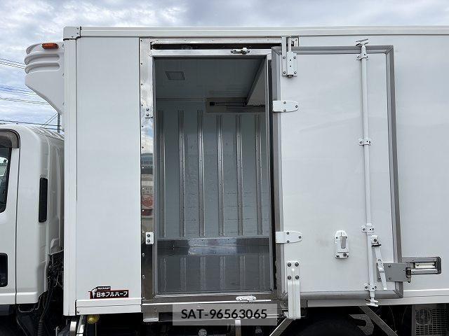 Isuzu ELF TRUCK 2019-10 7250673-6