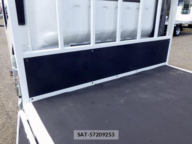 Isuzu ELF TRUCK 2021-02 7250648-9