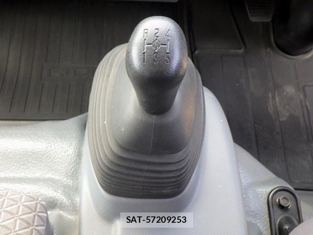 Isuzu ELF TRUCK 2021-02 7250648-12