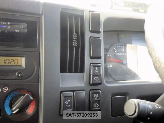Isuzu ELF TRUCK 2021-02 7250648-16