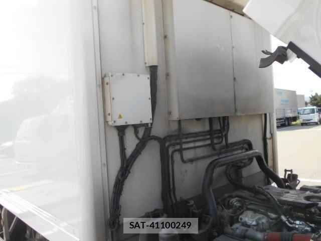 Isuzu ELF TRUCK 2019-06 7250675-17